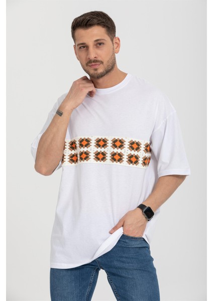 R-5730 Bisiklet Yaka Ön Nakış Detaylı Oversize T-Shirt modelleri