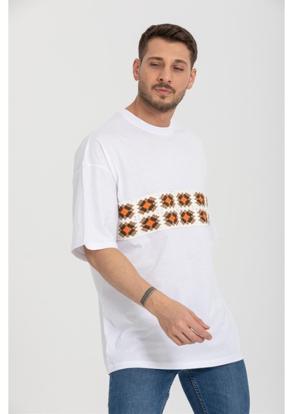 R-5730 Bisiklet Yaka Ön Nakış Detaylı Oversize T-Shirt fırsatları