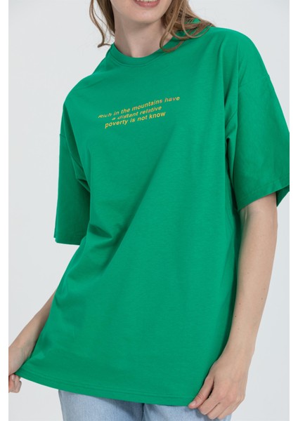 R-5724 Bisiklet Yaka Panda Baskılı Oversize T-Shirt modelleri