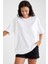 Regular Beyaz Bisiklet Yaka T-Shirt 1