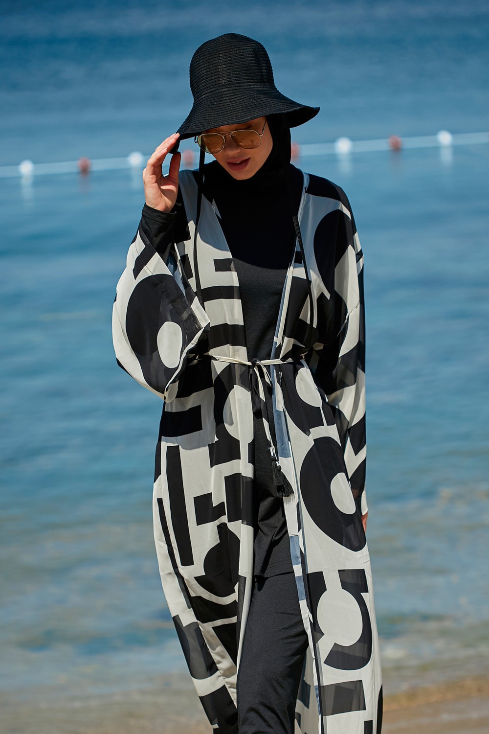 Marina Geometrik Siyah Kimono Kaftan %100 Polyester Hafif Kumaş Şık Plaj Elbisesi