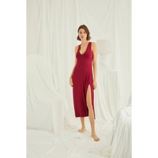 Monamise Kadın Kırmızı Göğüs ve Sırt Dekoteli Brode Dantelli Yırtmaçlı Gecelik 18482