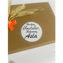 Butik Sosyetik Herşey Unutulur Kokunuz Asla Siyah Yazılı Yuvarlak Yapışkanlı Etiket 5 x 5 cm 100 Adet