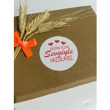 Butik Sosyetik Sizin Için Sevgiyle Hazırlandı Kalpli Kırmızı Yazılı Yuvarlak Yapışkanlı Etiket 5 x 5 cm 100 Adet