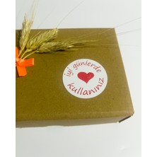 Butik Sosyetik Iyi Günlerde Kullanınız Kırmızı Yazılı Ortası Kalpli Yuvarlak Yapışkanlı Etiket 4 x 4 cm 120 Adet