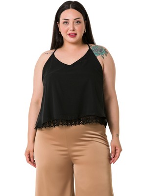 Disentis Modest Büyük Beden Sırt Dekolteli Dantel Detaylı Şifon Siyah Bluz