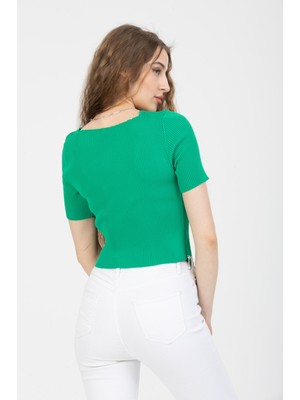 Paradice Kadın Beli Zincir ve Taş Detaylı Kısa Kol Crop Bluz Yeşil