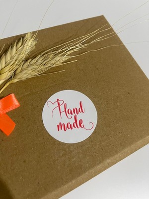 Butik Sosyetik Hand Made Kalpli Yuvarlak Yapışkanlı Etiket 5 x 5 cm 100 Adet