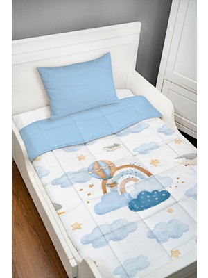Tuğba Kuğu Montessori Yorgan Seti (95X195 Cm) - Iconic Serisi - Mavi Bulutlar ve Balon