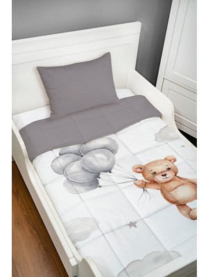 Tuğba Kuğu Bebek Yorgan Seti (95X145 Cm) - Iconic Serisi - Yıldızda Sallanan Boz Ayı Pembe