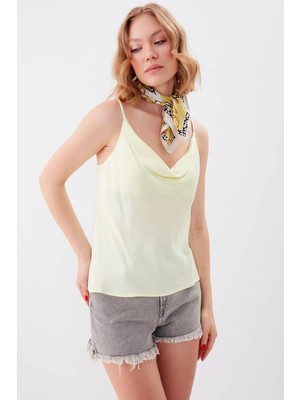 Vitrin Ip Askılı Degaje Yaka Saten Bluz