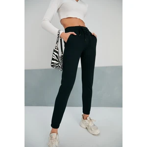 Thin Shop Jogger Eşofman Altı Siyah Renk Kadın Giyim Cepli Rahat Kesim Pamuklu