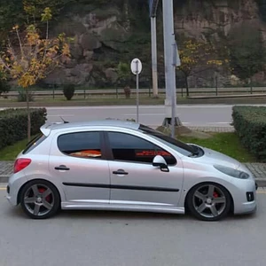 Peugeot 207 Yan Marşpiyel (Plastik)