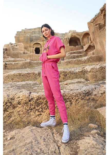 Kapüşonlu "calm Down" Eşofman Takımı modelleri