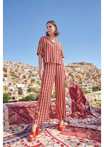 Etnik Desenli Pijama Takımı
