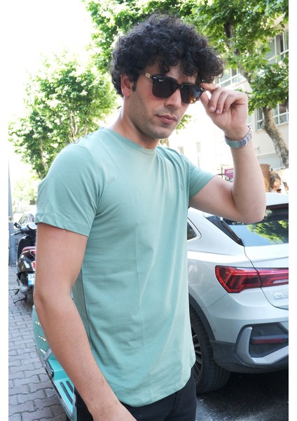 Erkek Standart Fit T-Shirt modelleri