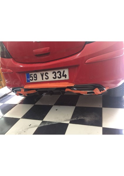 Opel Corsa D Egzoz Görünümlü Difüzör (Plastik)