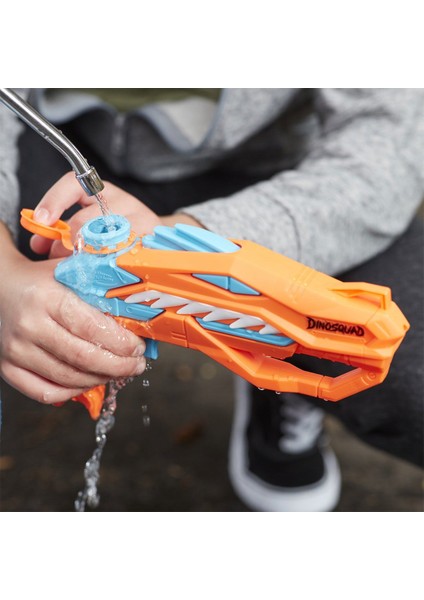 F2795 Nerf Super Soaker Raptor Surge modelleri