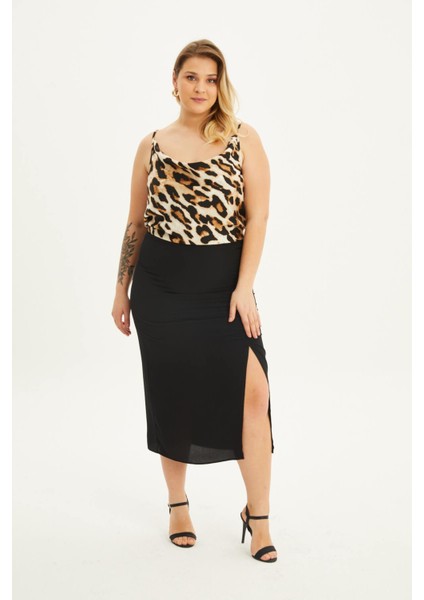 Astarlı Büzgü Detaylı Midi Etek