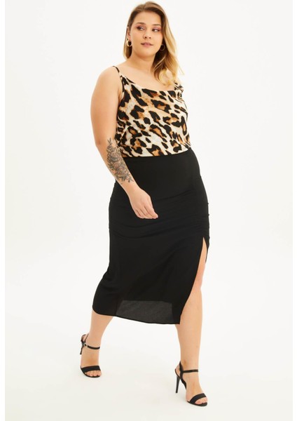 Astarlı Büzgü Detaylı Midi Etek modelleri