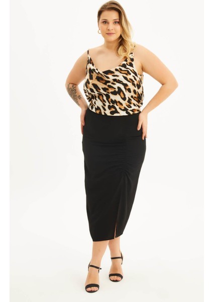 Astarlı Büzgü Detaylı Midi Etek fırsatları