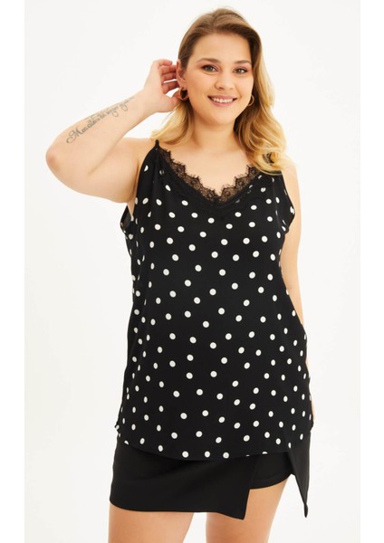 Dantelli İp Askılı Puantiyeli Bluz