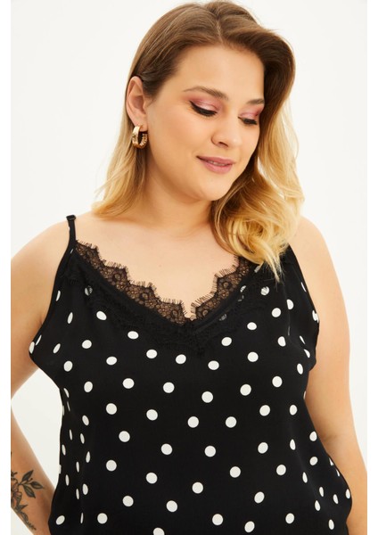 Dantelli İp Askılı Puantiyeli Bluz