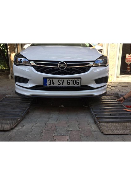 Opel Astra K Ön Ek (Plastik)