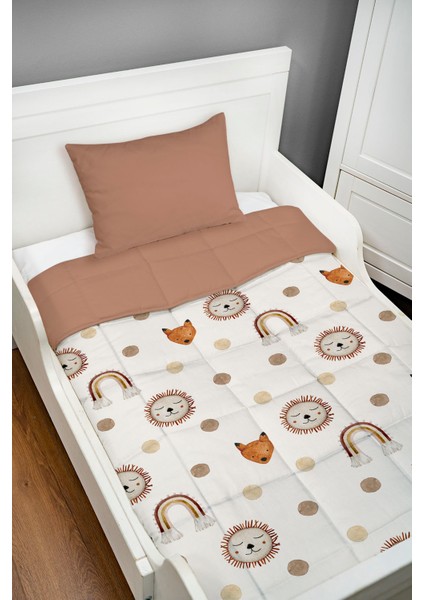 Bebek Yorgan Seti (95X145 Cm) - Iconic Serisi - Vintage Aslan ve Gökkuşağı