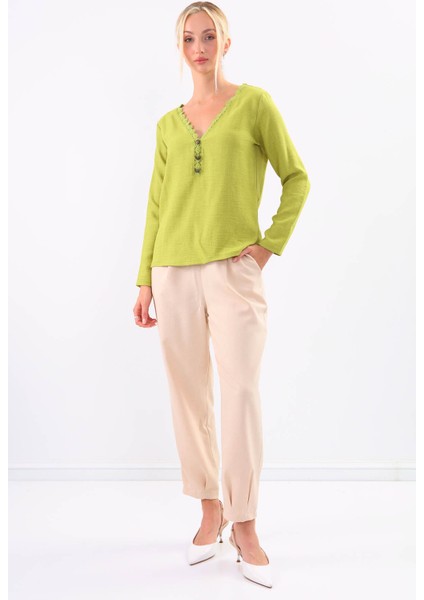 Yakası Güpürlü Önü Düğmeli Bluz fiyatları