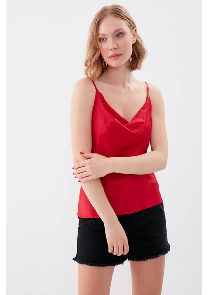 Ip Askılı Degaje Yaka Saten Bluz fiyatları