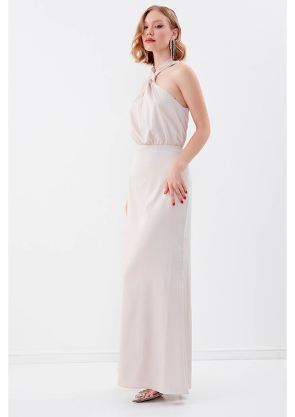 Boyundan Bağlamalı Astarlı Uzun Elbise fırsatları