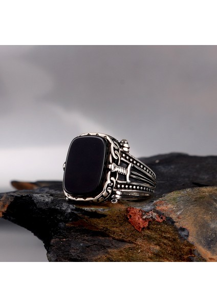 925 Ayar Onix Taşlı Desen Motifli Gümüş Yüzük