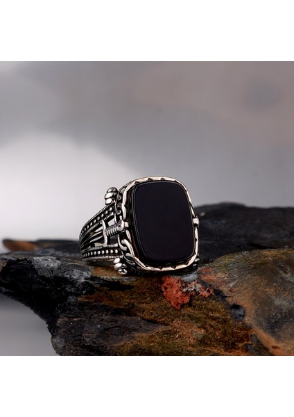 925 Ayar Onix Taşlı Desen Motifli Gümüş Yüzük fiyatları