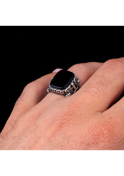 925 Ayar Onix Taşlı Desen Motifli Gümüş Yüzük modelleri
