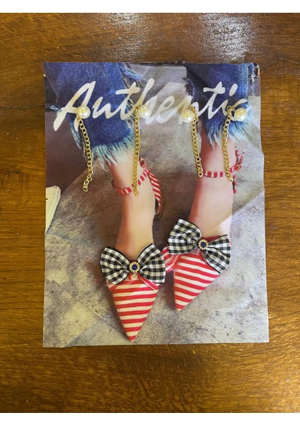 25X20 cm Kabartma Fiyonk Inci Taşlı Zincir Detaylı Aplike Arma Yama