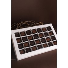 Moon Chocolate 28'li Special Handmade Dolgulu Çikolata