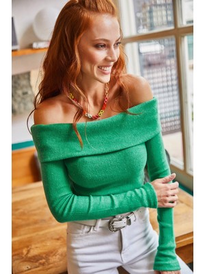 Elzia Kadın Yeşil Madonna Yaka Kaşkorse Bluz