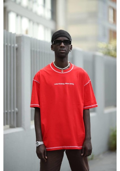 Oversize Bisiklet Yaka Baskılı ve Zikzak Dikiş Detaylı Erkek Yazlık T-Shirt