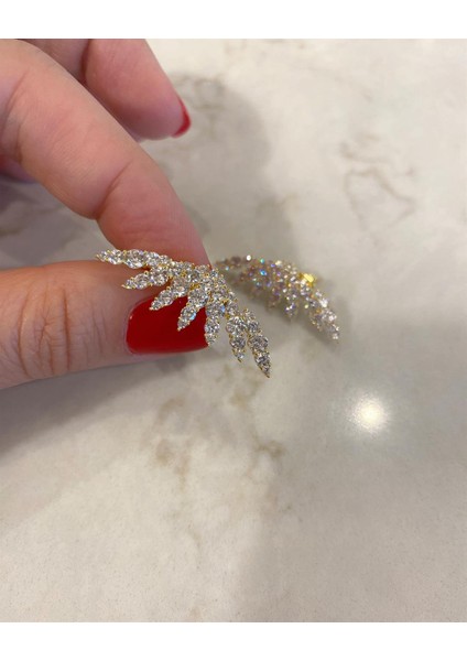 Kadın Gümüş Zirkon Taşlı Tasarım Küpe