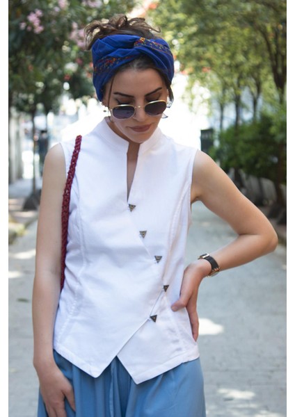 Hakim Yaka Çapraz Düğmeli Kolsuz Bluz fiyatları