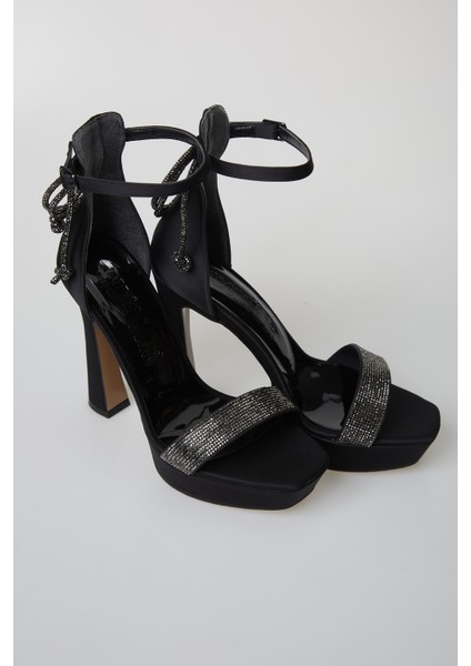 Kadın Taş Detaylı Tek Bant Abiye Ayakkabı fiyatları