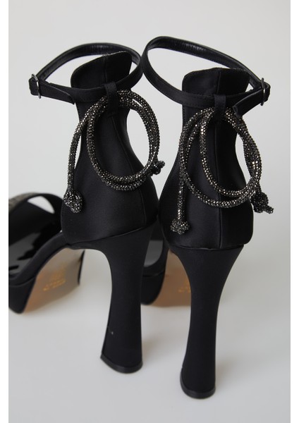 Kadın Taş Detaylı Tek Bant Abiye Ayakkabı fırsatları
