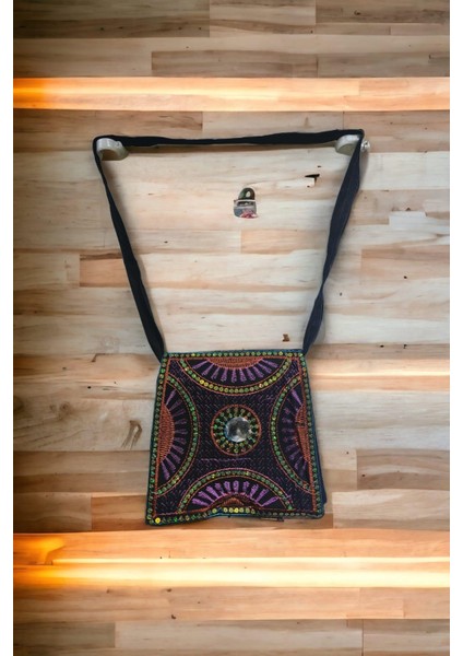 Özel Tasarım Minik Omuz Çantası 185