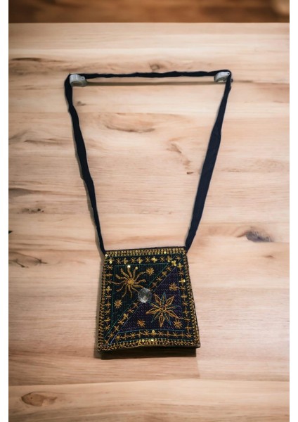 Özel Tasarım Minik Omuz Çantası 182