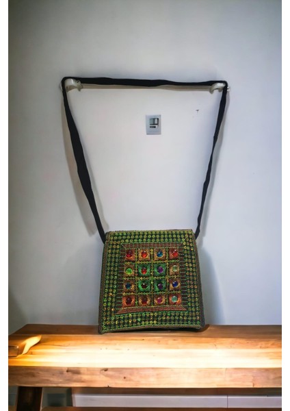 Özel Tasarım Minik Omuz Çantası 166