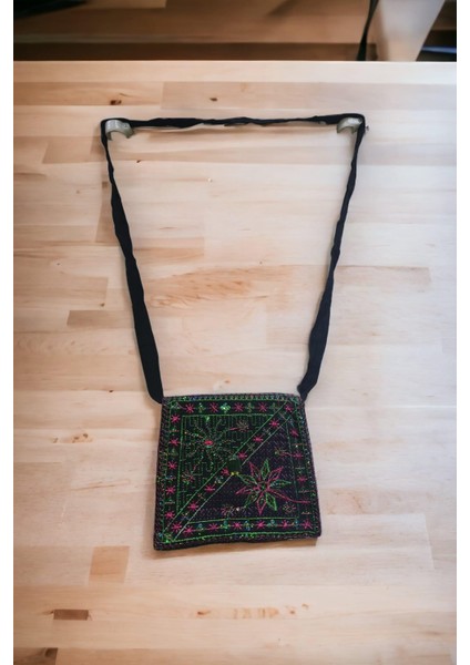 Özel Tasarım Minik Omuz Çantası 195