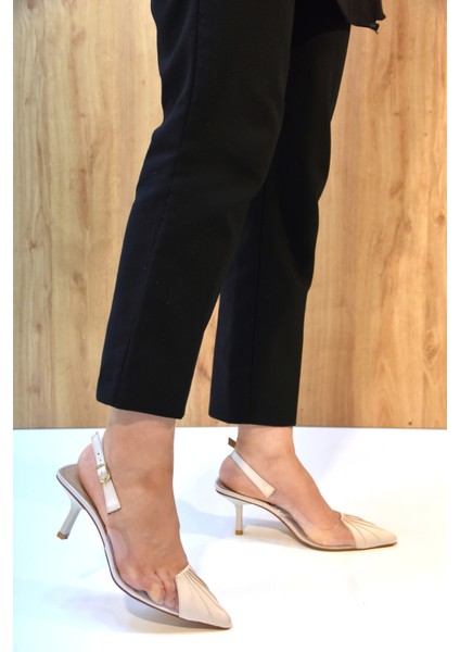 Park Moda Burnu Şeffaf Kapalı Topuklu Kadın Ayakkabı Bej fırsatları