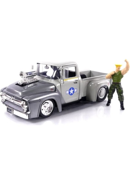 Street Fighter 1956 Ford Pickup Araç ve Guile Figür, Serbest Tekerlekli, Açılabilir Parçalı, 1:24 fiyatları