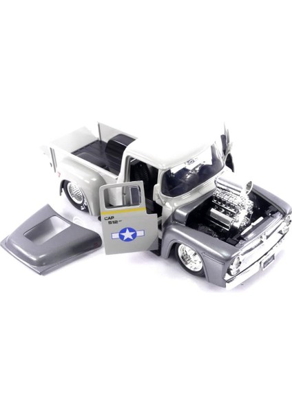 Street Fighter 1956 Ford Pickup Araç ve Guile Figür, Serbest Tekerlekli, Açılabilir Parçalı, 1:24 modelleri